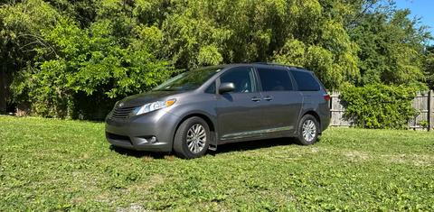 Toyota Sienna 2016