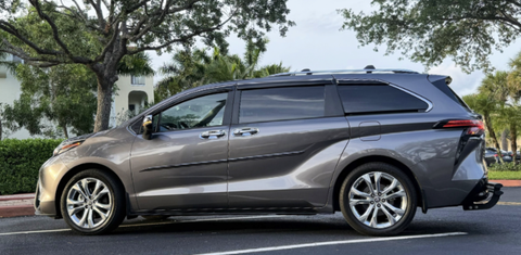 Toyota Sienna 2024