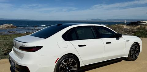 BMW i7 2024