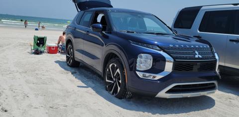 Mitsubishi Outlander 2023