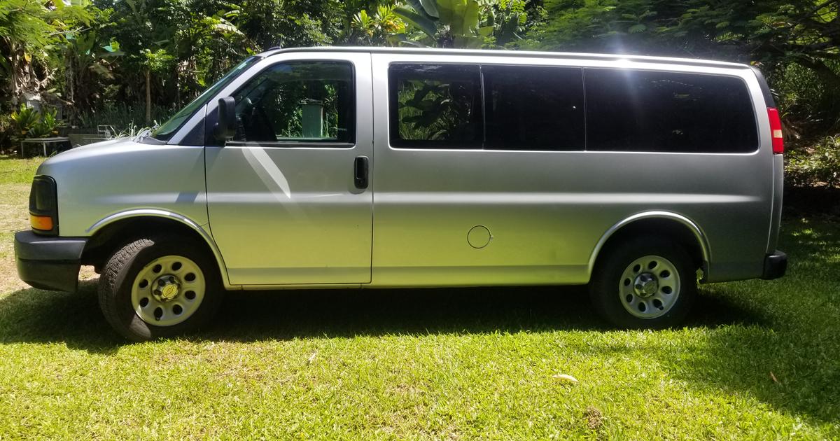 Chevrolet Express 2014 rental in Kealakekua, HI by Tracy M. Turo