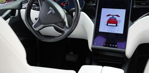 Tesla Model X 2020