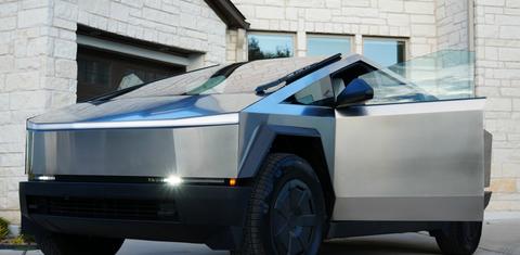 Tesla Cybertruck 2026
