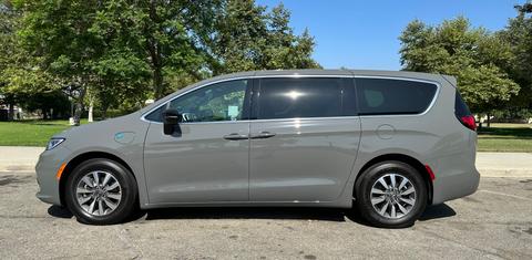 Chrysler Pacifica 2025
