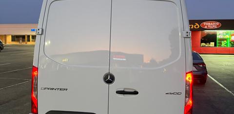 Mercedes-Benz Sprinter Crew 2026