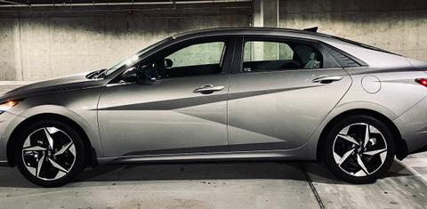 Hyundai Elantra 2022