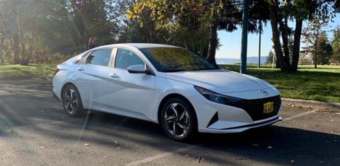 Hyundai Elantra 2023