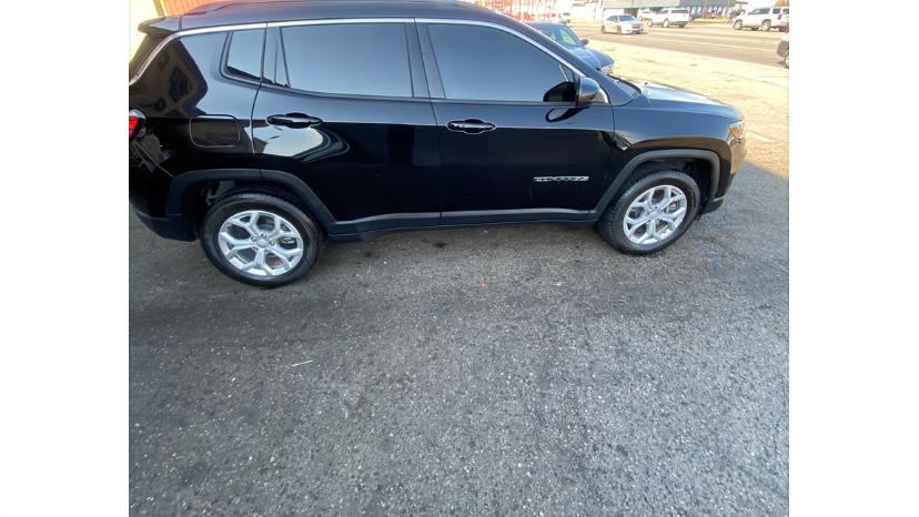 Jeep Compass 2024 in Detroit, MI
