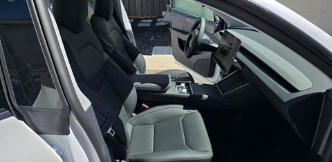 Tesla Model Y 2026