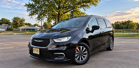 Chrysler Pacifica 2023