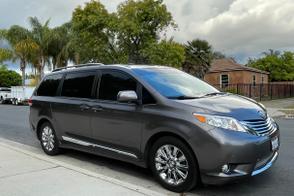 Toyota Sienna car