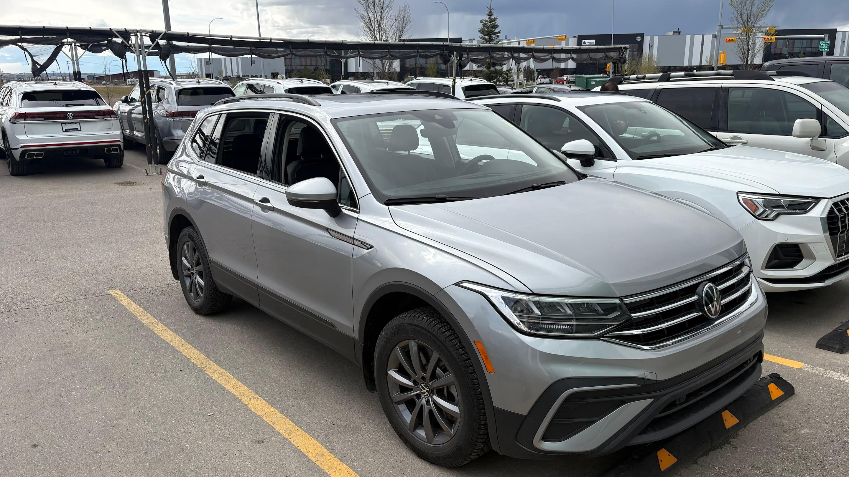 Volkswagen Tiguan 2023 in Calgary, AB