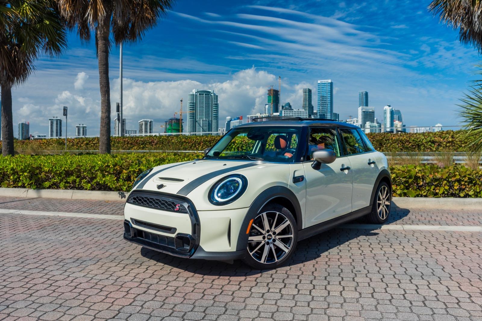MINI Hardtop 4 Door 2023 in Miami, FL