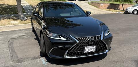 Lexus ES 2025