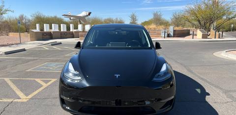 Tesla Model Y 2025