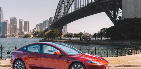 Tesla MODEL 3 2025