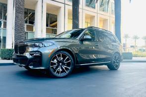 BMW X7 car