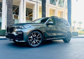 BMW X7 car