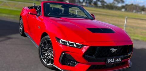 Ford MUSTANG 2024