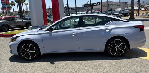 Nissan Altima 2025