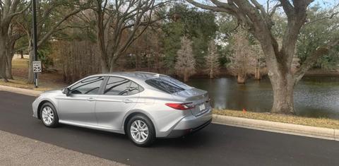 Toyota Camry Hybrid 2025