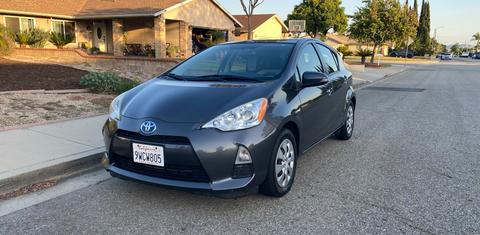 Toyota Prius c 2014