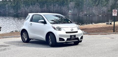 Scion iQ 2012