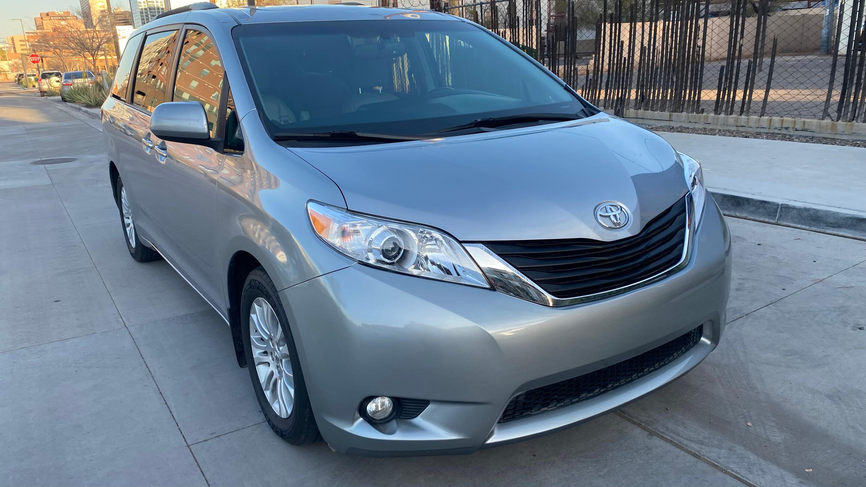 Toyota Sienna 2017 in 