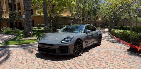 Porsche Panamera 2025