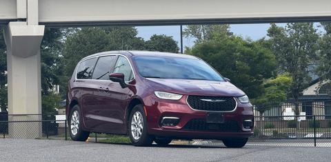 Chrysler Pacifica 2023