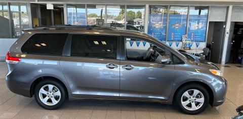 Toyota Sienna 2012