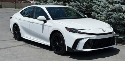 Toyota Camry Hybrid 2025