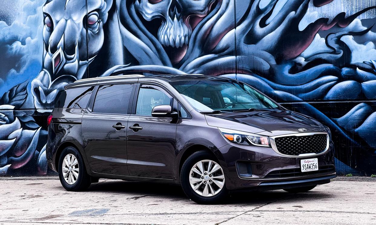 Kia Sedona 2017 LX
