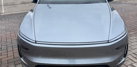 Tesla Model Y 2026