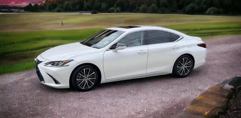 Lexus ES300h 2023