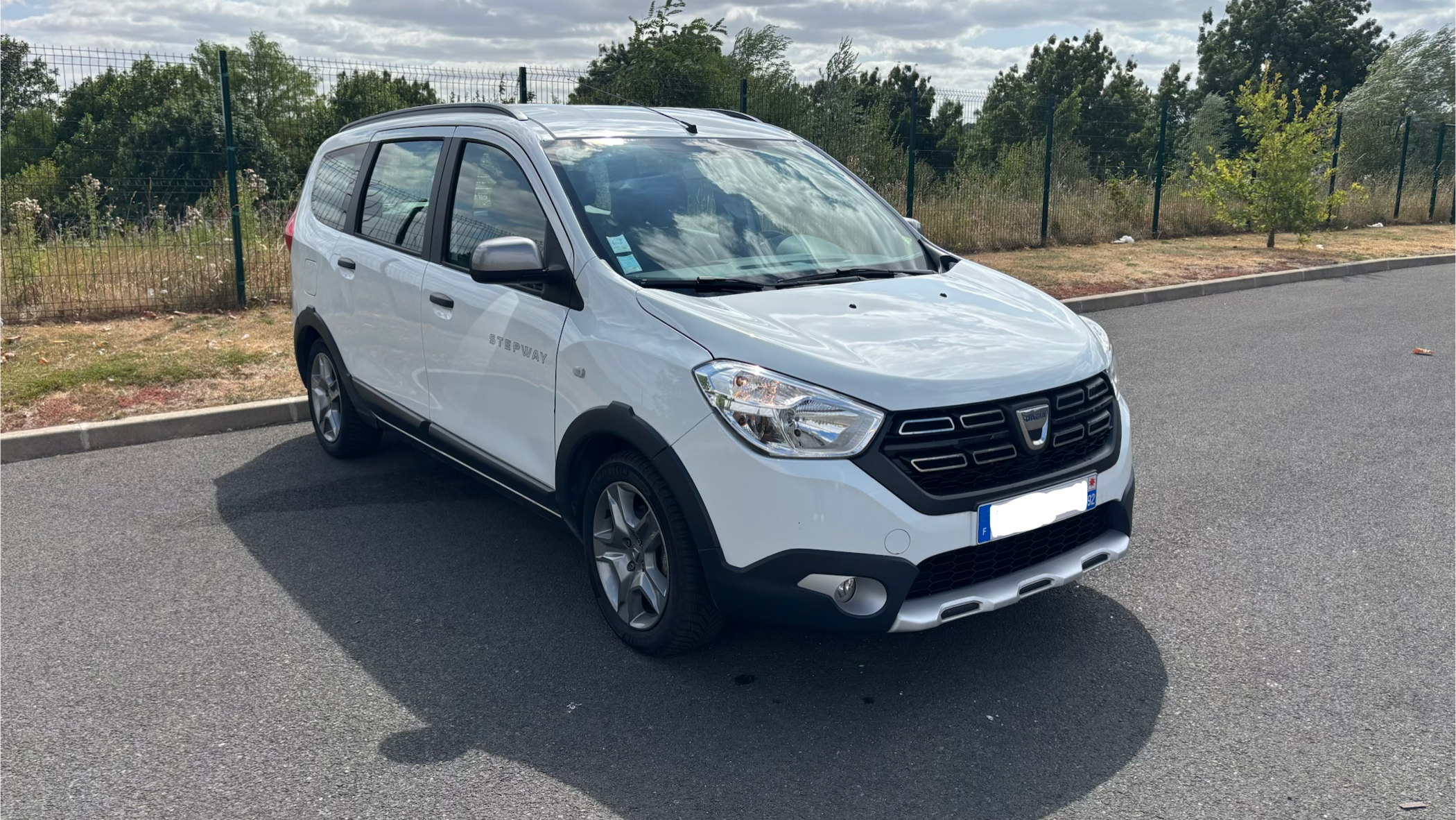 Dacia LODGY 2017 in Roissy-en-france