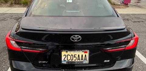 Toyota Camry Hybrid 2026