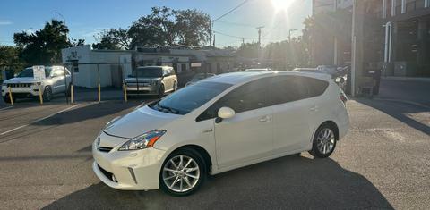 Toyota Prius v 2014