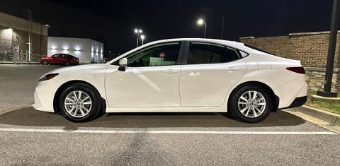 Toyota Camry Hybrid 2025