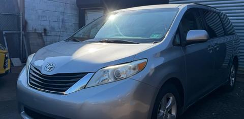 Toyota Sienna 2014