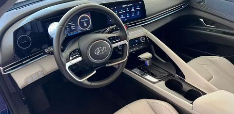 Hyundai Elantra Hybrid 2023