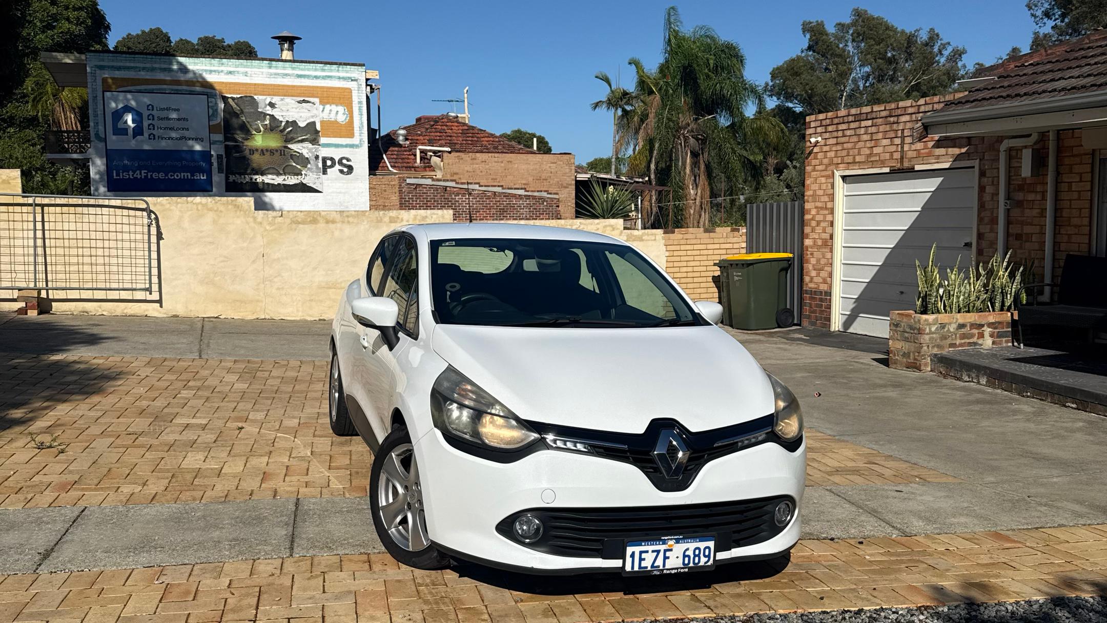 Renault CLIO 2016 in Midland