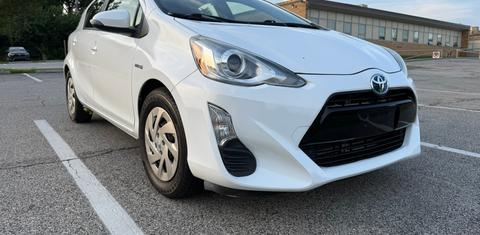 Toyota Prius c 2016