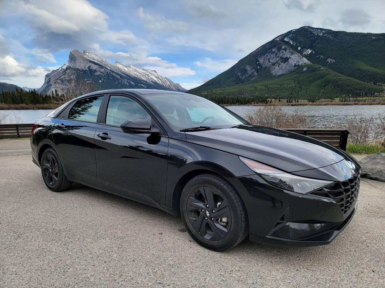 Hyundai Elantra 2023 à Banff, AB