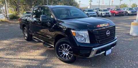 Nissan Titan 2023