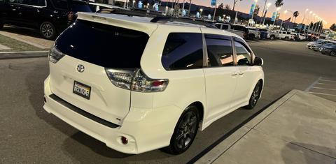 Toyota Sienna 2015