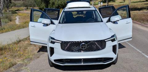 Volvo XC90 Plug-In Hybrid 2025