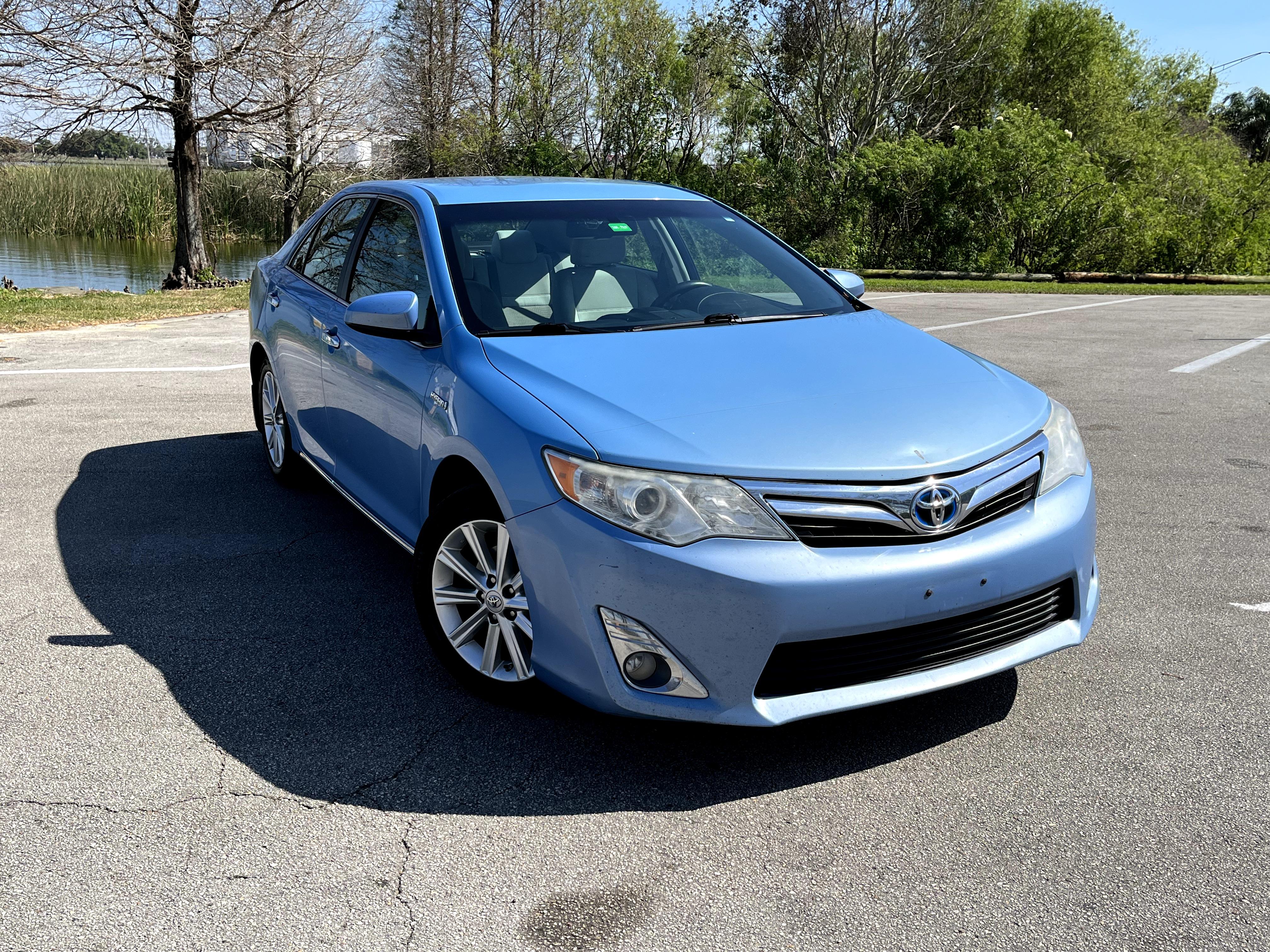 Toyota Camry Hybrid 2012 in 