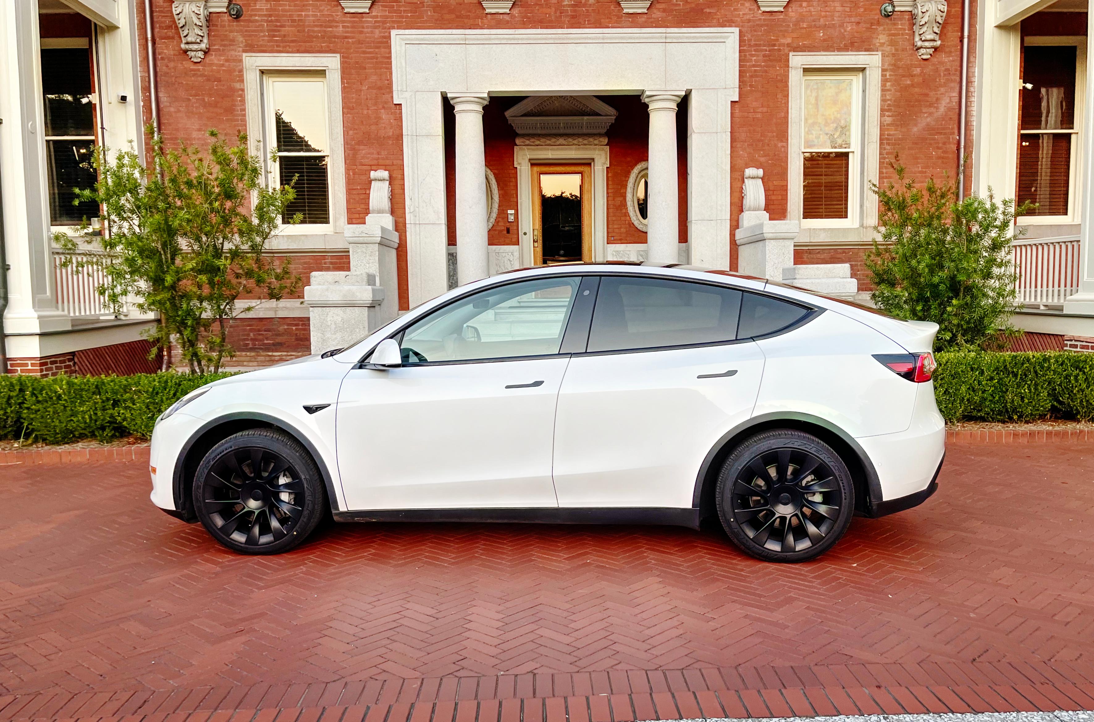 Tesla Model Y 2020 in North Charleston, SC