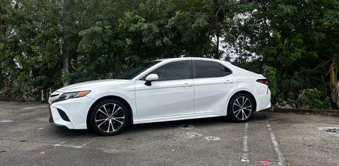 Toyota Camry 2019